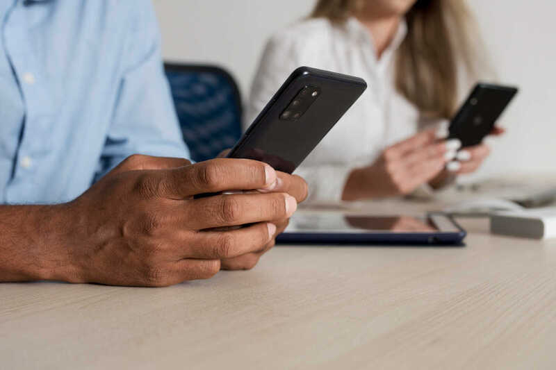 Preparação de aparelhos na gestão de celulares corporativos
